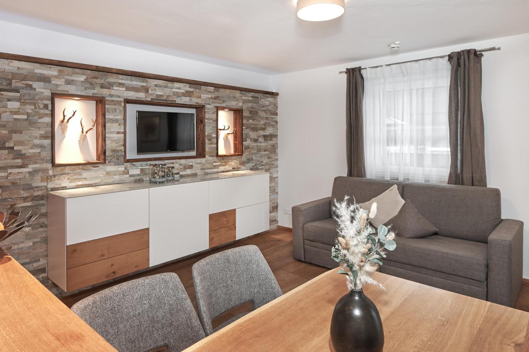 One-Bedroom Apartment,1633004972:JPEG